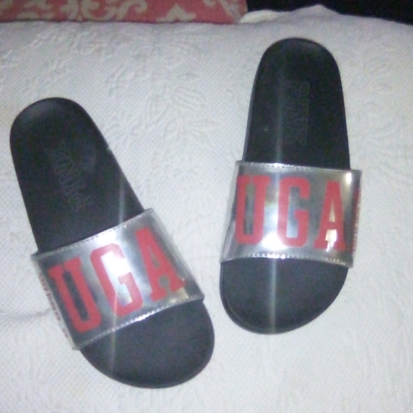 Ladies Pink Sandals - Picture 2 of 7